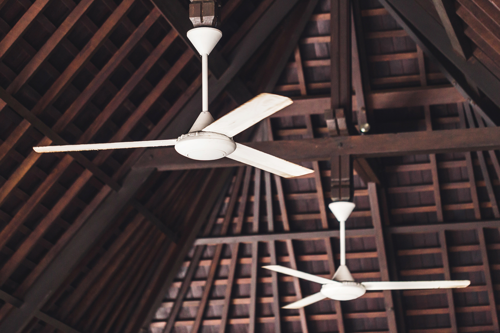 Ceiling fan and air conditioner working together to improve indoor comfort and cooling efficiency